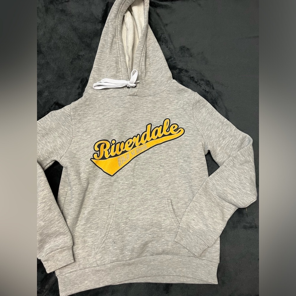 Size small riverdale sweater